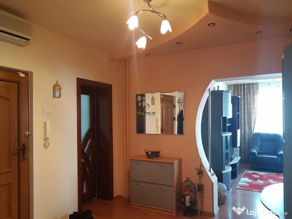 Central cu 3 camere Decomandat Punctele Cardinale 