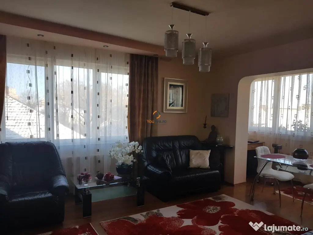 Central cu 3 camere Decomandat Punctele Cardinale 