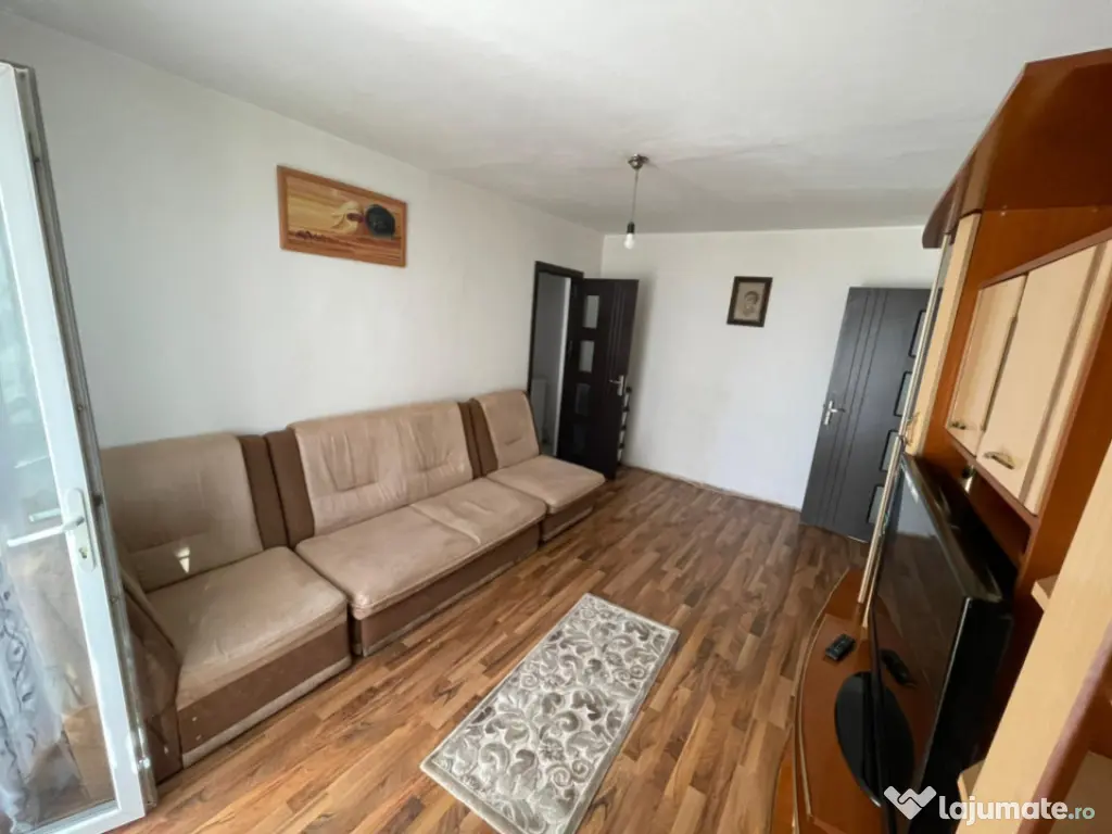 Apartament 3 camere decomandat, 65 mp, Lapus 