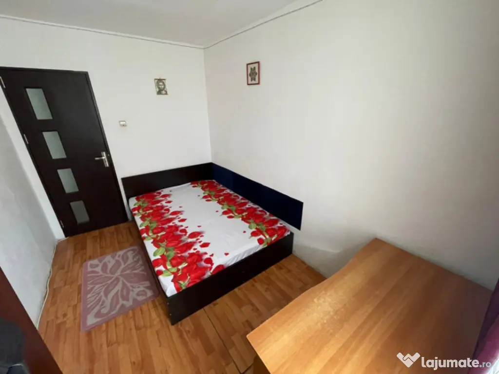 Apartament 3 camere decomandat, 65 mp, Lapus 