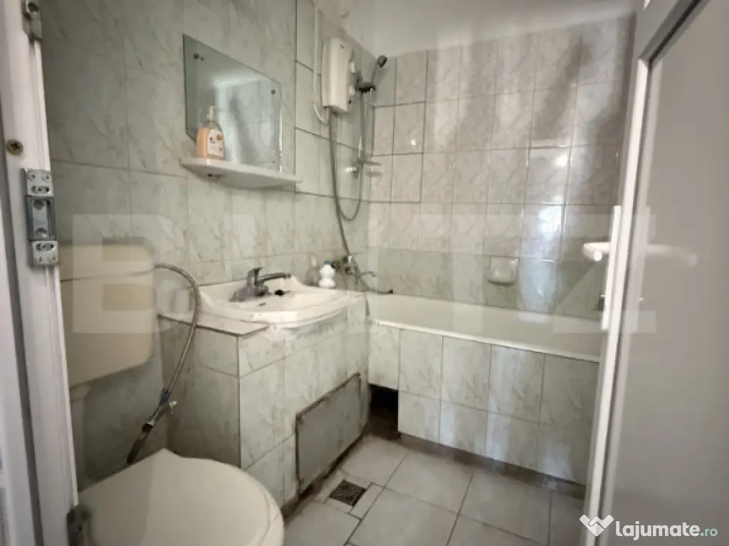Apartament 3 camere, 55 mp, zona Micro 4 