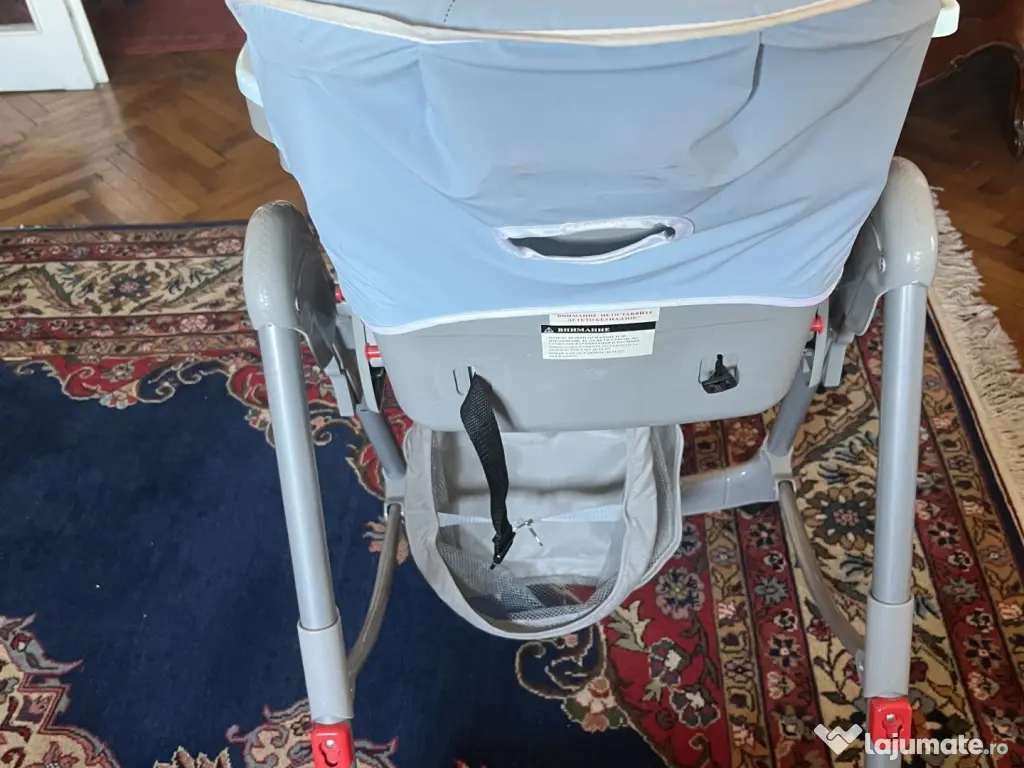 Scaun pentru masa bebe 