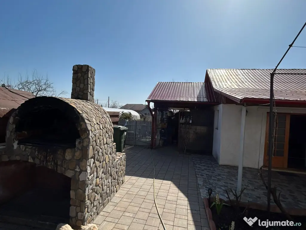 Casă de vânzare în Oreavul – Valea Râmnicului 