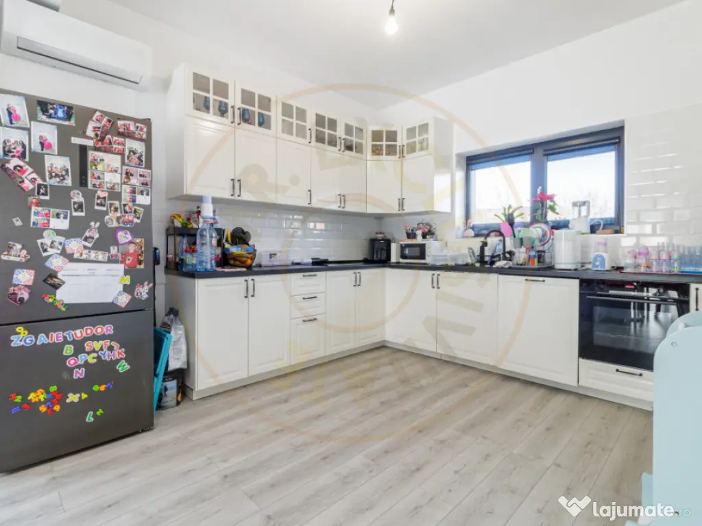 Casa Corbeanca P+1 cu 3 dormitoare si curte generoasa, teras 