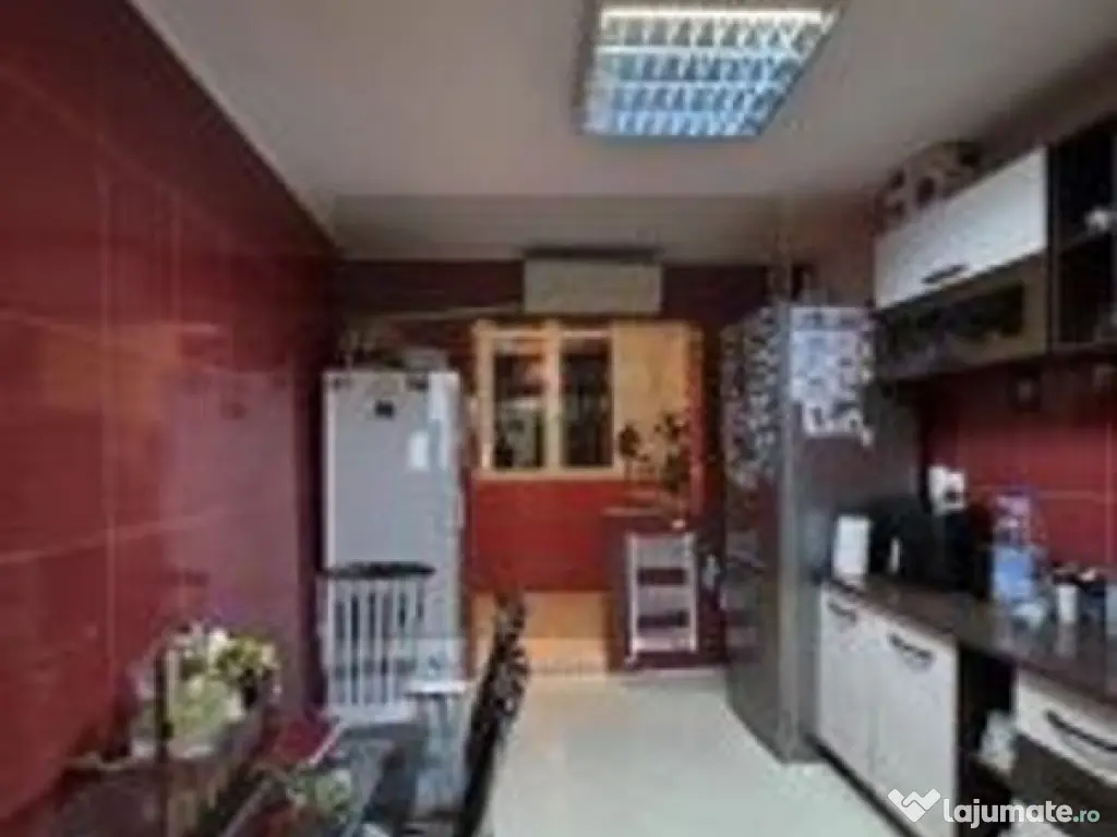 4 Camere 80 mp - 2 balcoane bloc 1982 