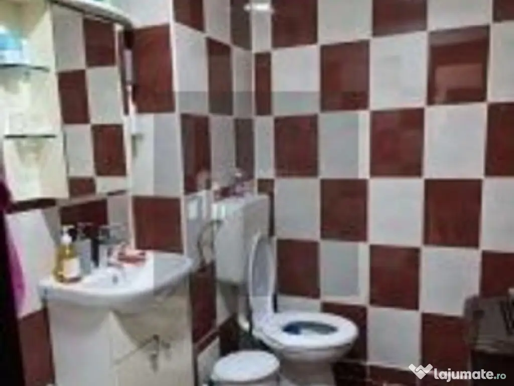 4 Camere 80 mp - 2 balcoane bloc 1982 