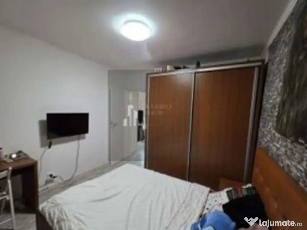 4 Camere 80 mp - 2 balcoane bloc 1982 