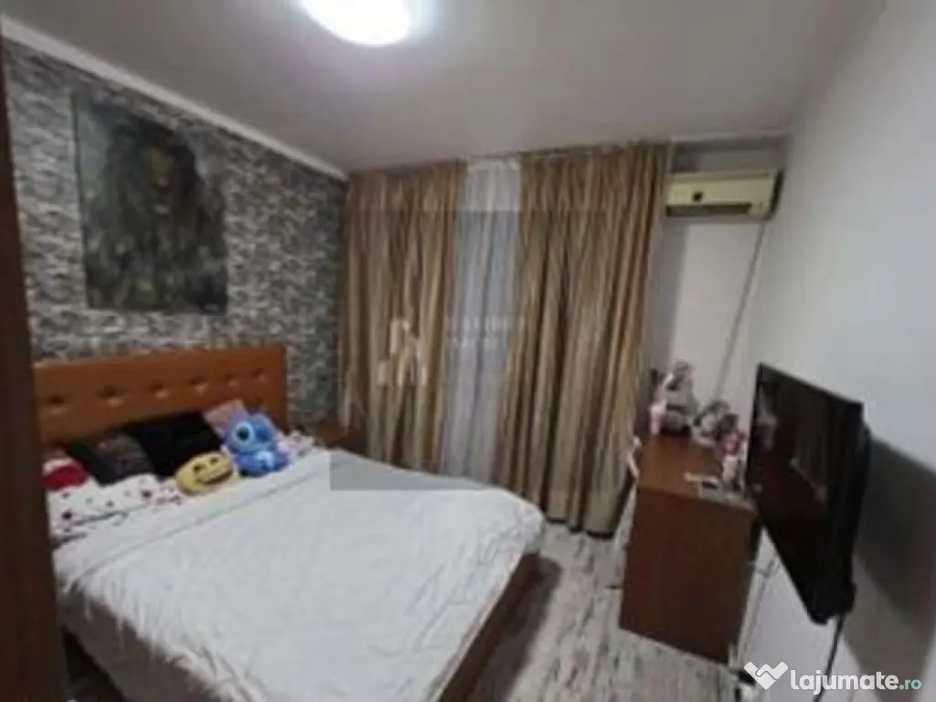 4 Camere 80 mp - 2 balcoane bloc 1982 