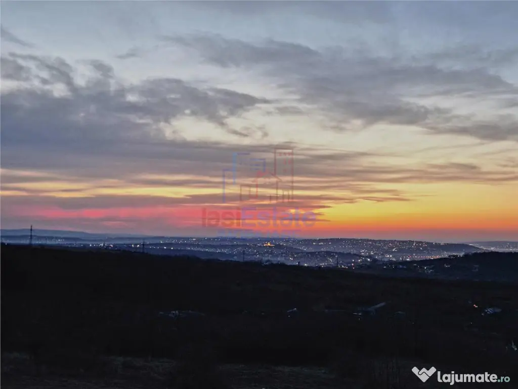 Teren cu vedere frumoasa 