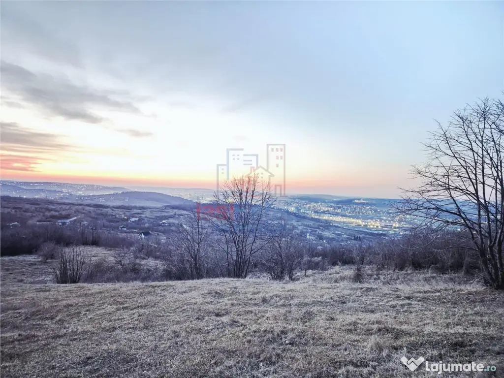 Teren cu vedere frumoasa 