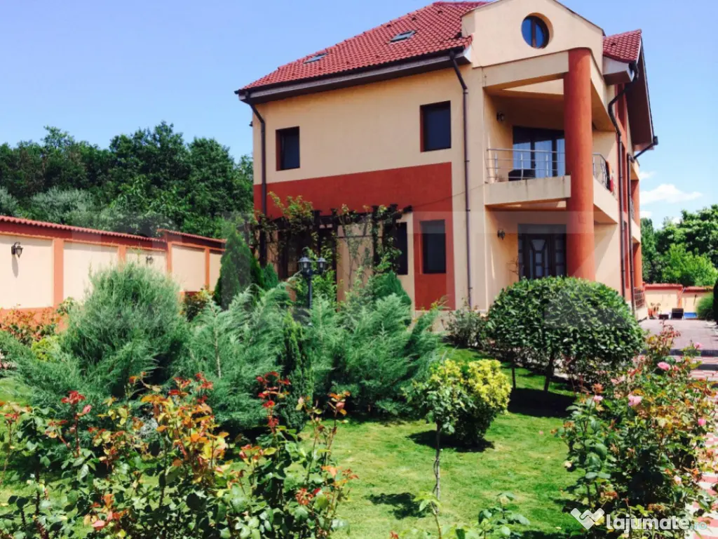 Casa P+1+M cu piscina si 1057 mp de teren, pozitionata inedi