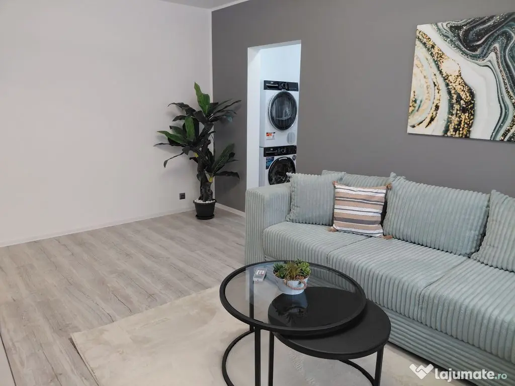 ???? Apartament 3 camere – Micro 16, etaj 2, (în spate... 