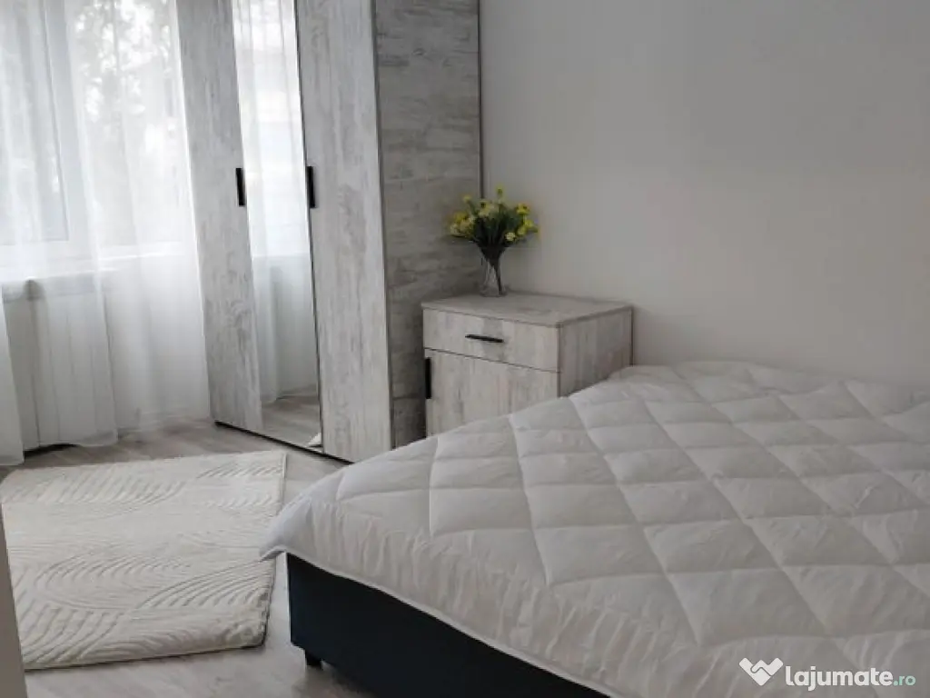 ???? Apartament 3 camere – Micro 16, etaj 2, (în spate... 