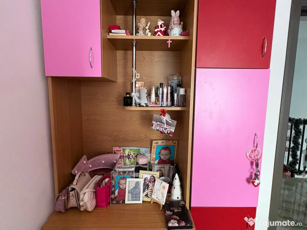 Dormitor pt fetite ca nou 