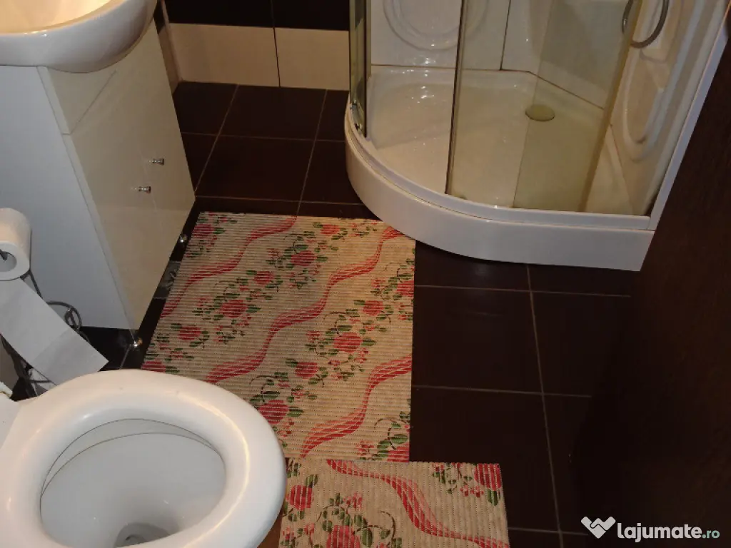 Vand apartament 2 camere in Deva, Bd 1 Decembrie, mobilat, utilat 