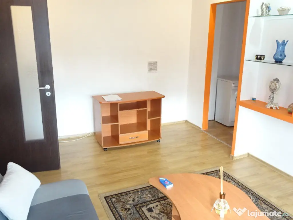 Vand apartament 2 camere in Deva, Bd 1 Decembrie, mobilat, utilat 