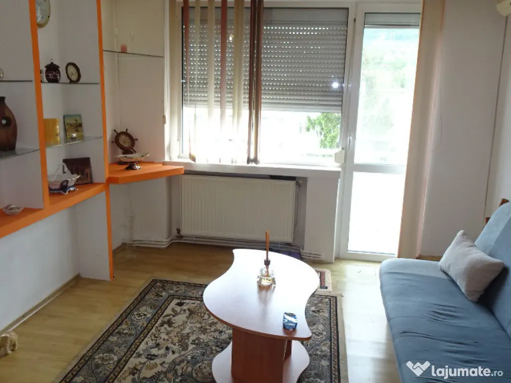 Vand apartament 2 camere in Deva, Bd 1 Decembrie, mobilat, utilat 