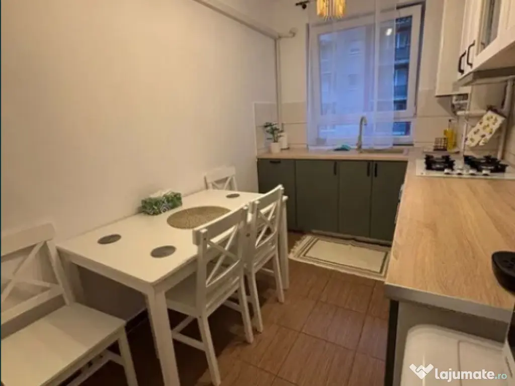 Apartament 2 camere, decomandat - zona Avantgarden 