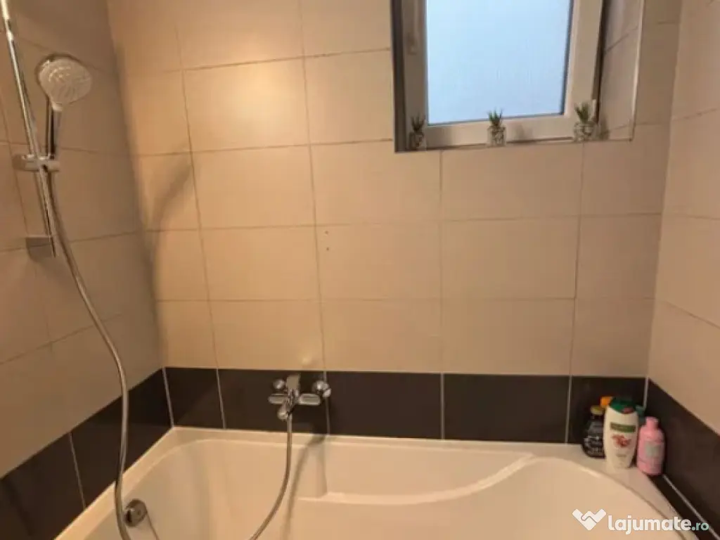 Apartament 2 camere, decomandat - zona Avantgarden 