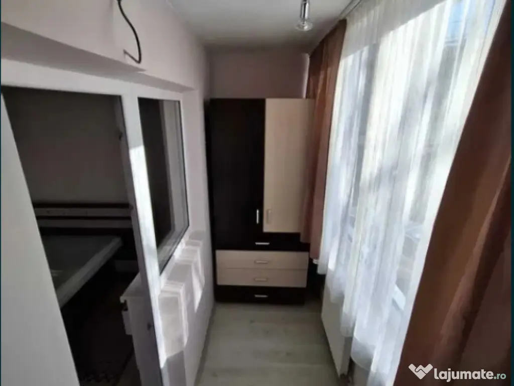 Apartament 2 camere, decomandat - zona Tractorul 