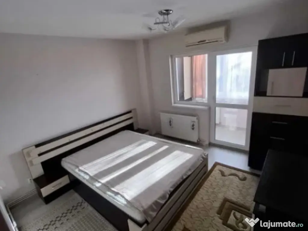 Apartament 2 camere, decomandat - zona Tractorul 