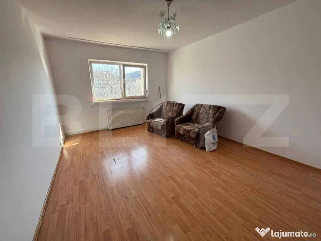 Apartament 3 camere, 76 mp, zona Nicolina