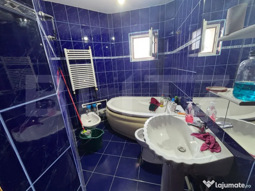 Apartament 3 camere, 76 mp, zona Nicolina