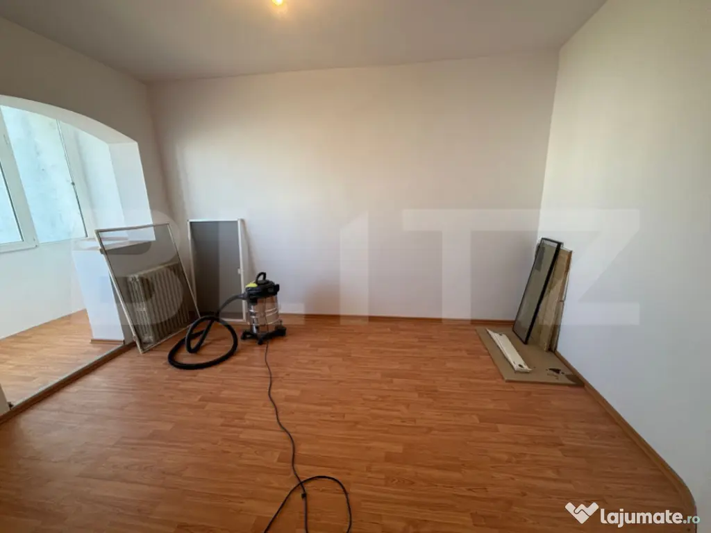 Apartament 3 camere, 76 mp, zona Nicolina