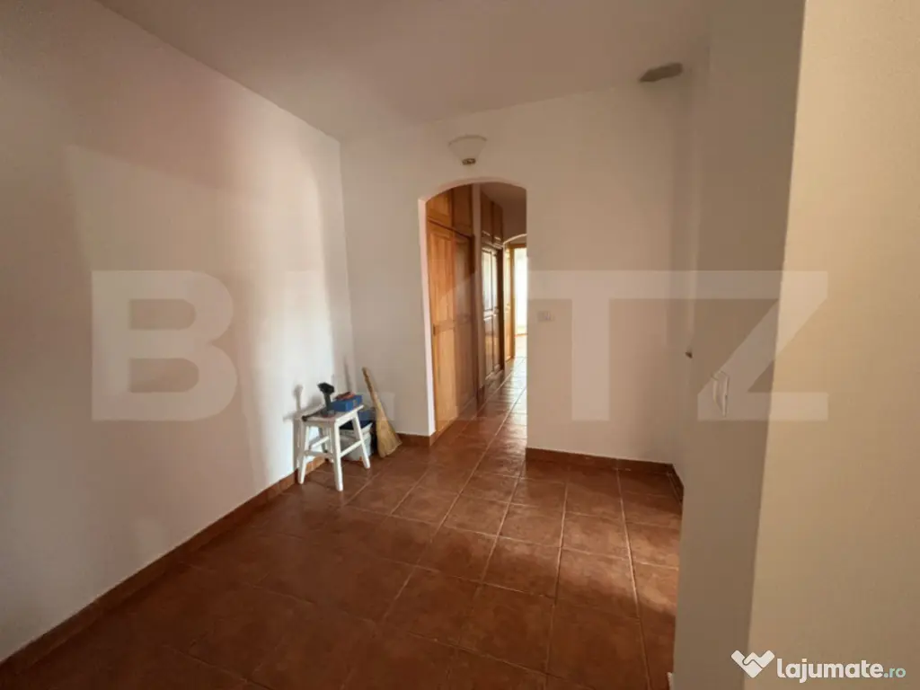 Apartament 3 camere, 76 mp, zona Nicolina