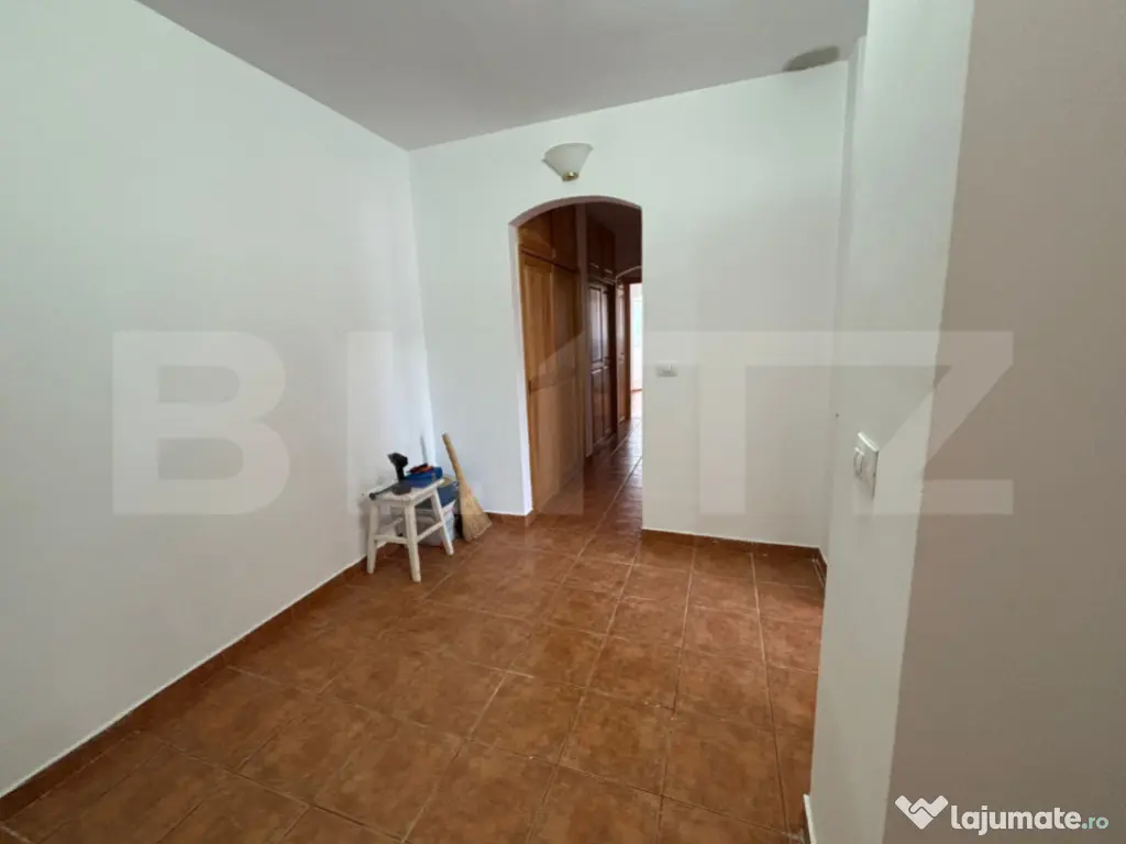 Apartament 3 camere, 76 mp, zona Nicolina