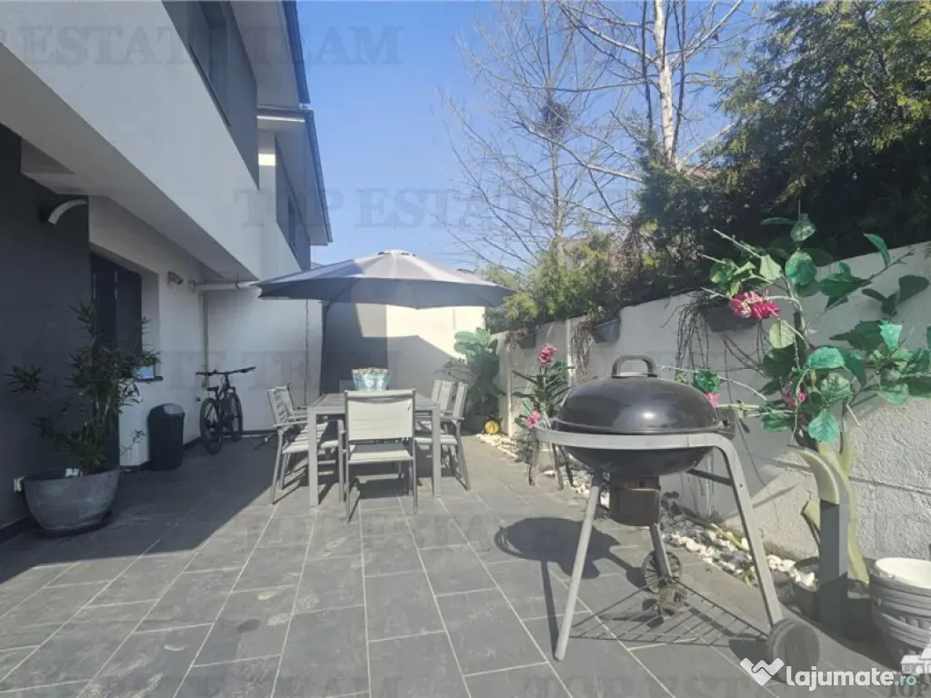 Vila lux 4 camere cu panouri solare in Chiajna 