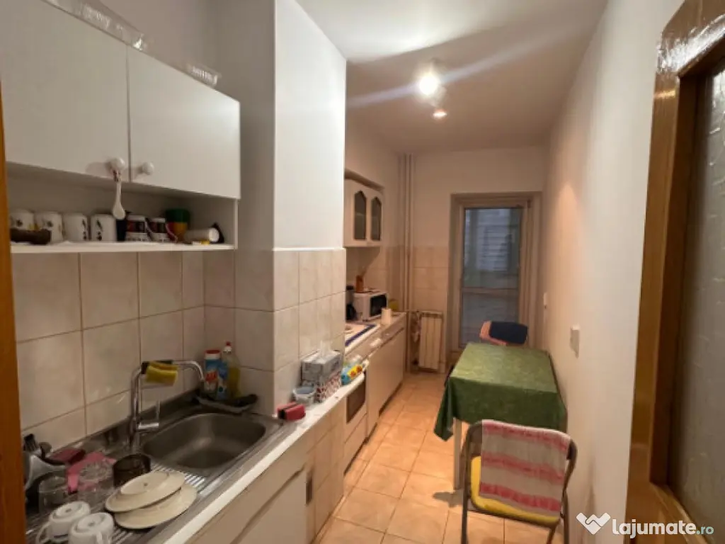 Garsonieră decomandată, situata în zona Dacia 