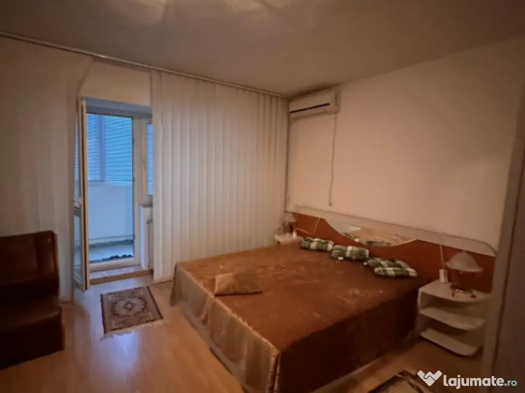 Garsonieră decomandată, situata în zona Dacia 