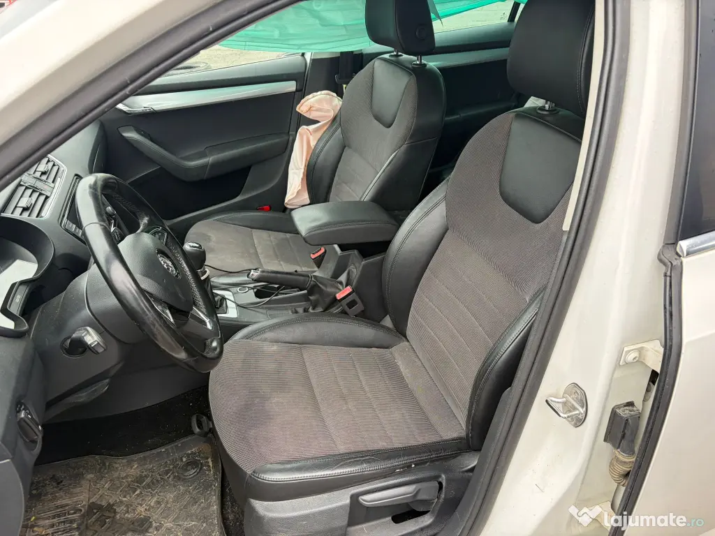 Dezmembrez Skoda Octavia III Combi (5E5) 1.6 TDI CXXB 110 cai 