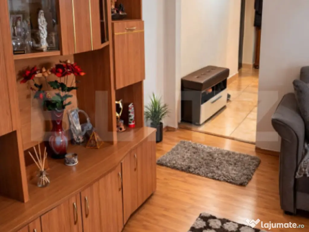 Apartament 2 camere, etaj 1, complet renovat și mobilat – 