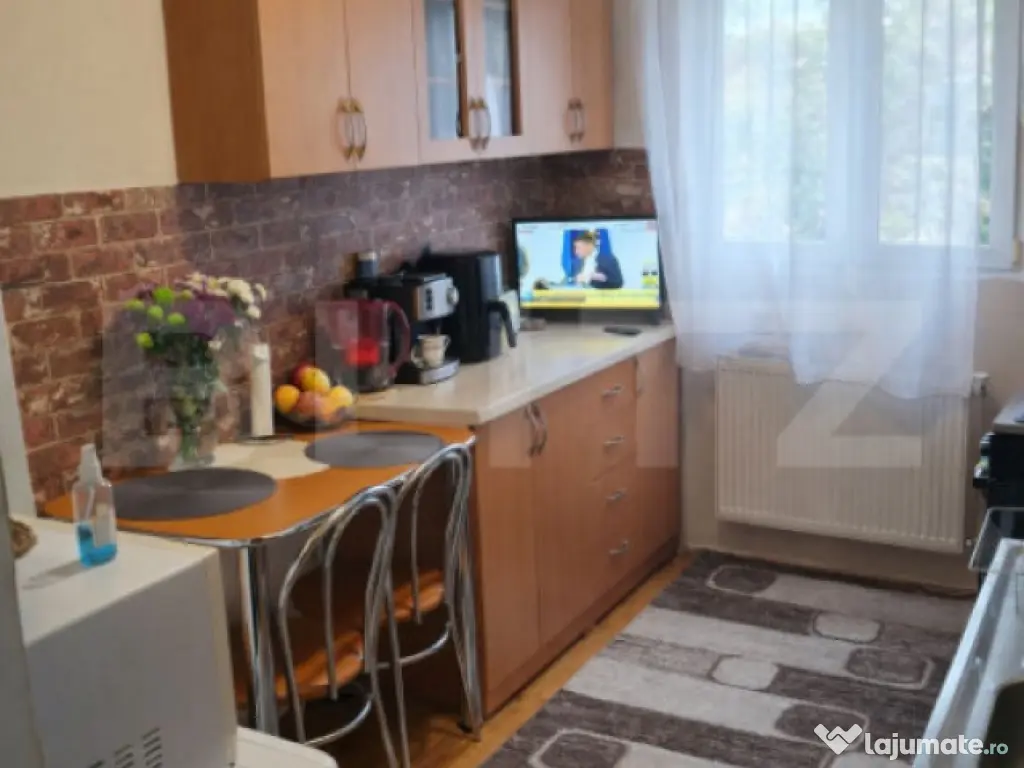 Apartament 2 camere, etaj 1, complet renovat și mobilat – 