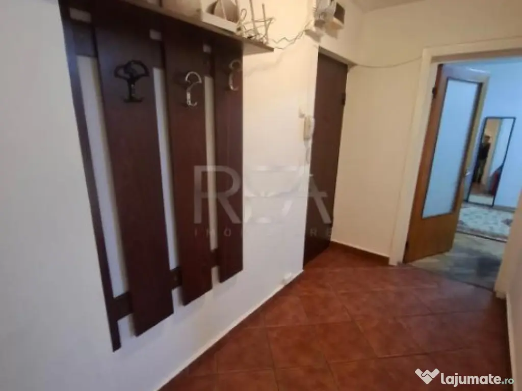 3 camere Parcul Circului decomandat, et. 4, an 1978, 77 mp 