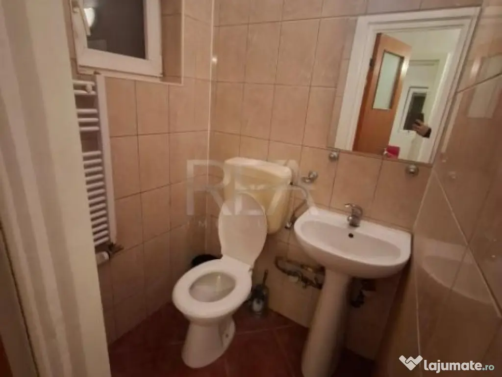 3 camere Parcul Circului decomandat, et. 4, an 1978, 77 mp 