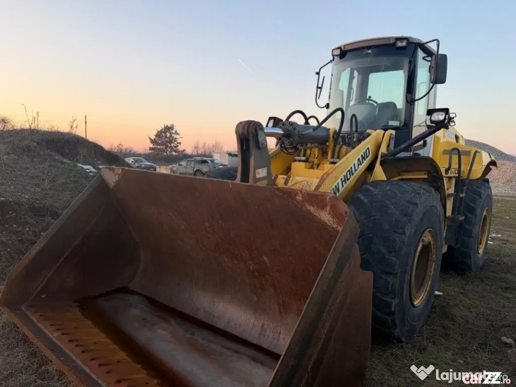 Cilindru hidraulic incarcator frontal vola New Holland W230 piese