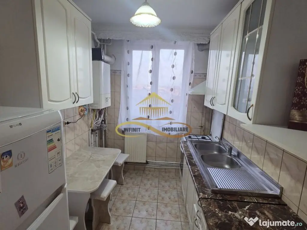 Apartament 3 camere de inchiriat Mioritei Bacau 