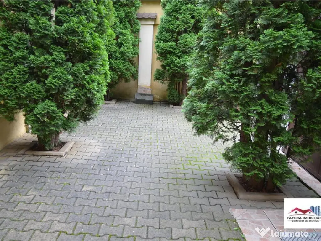 Casa si Spatiu Comercial de Zona Semicentrala 