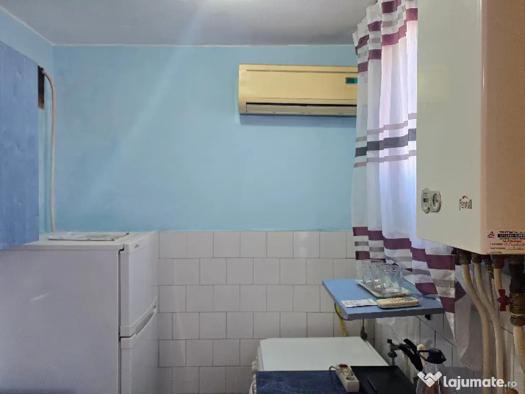 Inchiriez apartament 2 camere in Deva, zona Dacia, mobilat, utilat