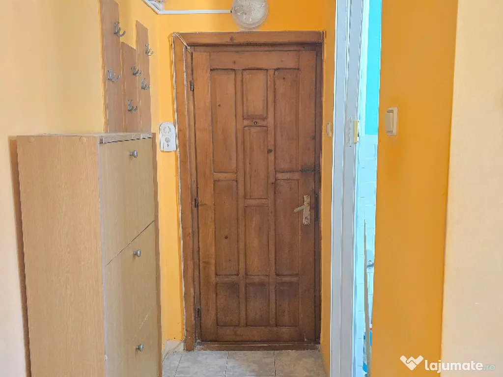 Inchiriez apartament 2 camere in Deva, zona Dacia, mobilat, utilat