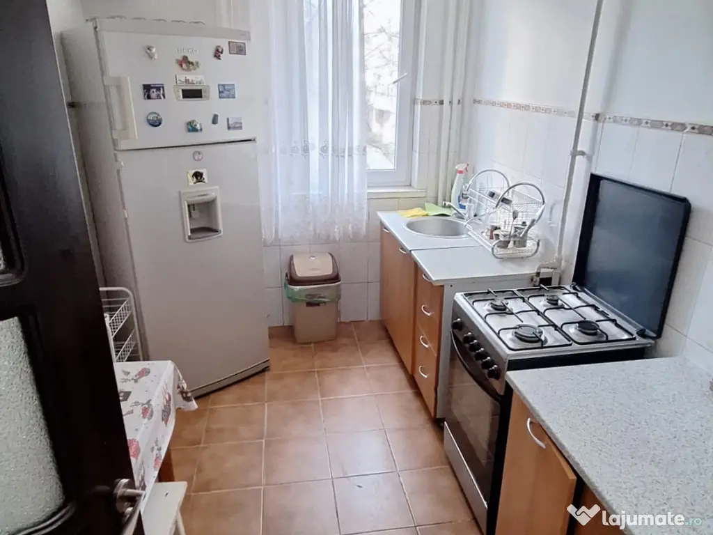 Apartament 3 camere Calea București -Craiova