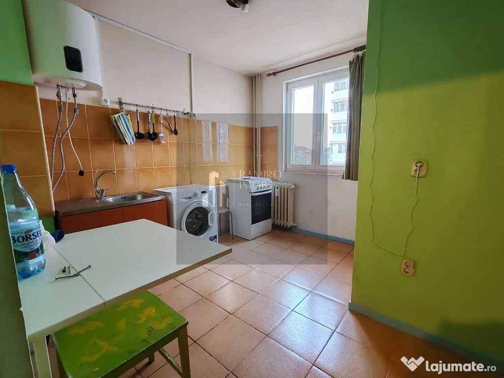 APARTAMENT 2 CAMERE, SECTOR 3, OZANA, DE RENOVAT 