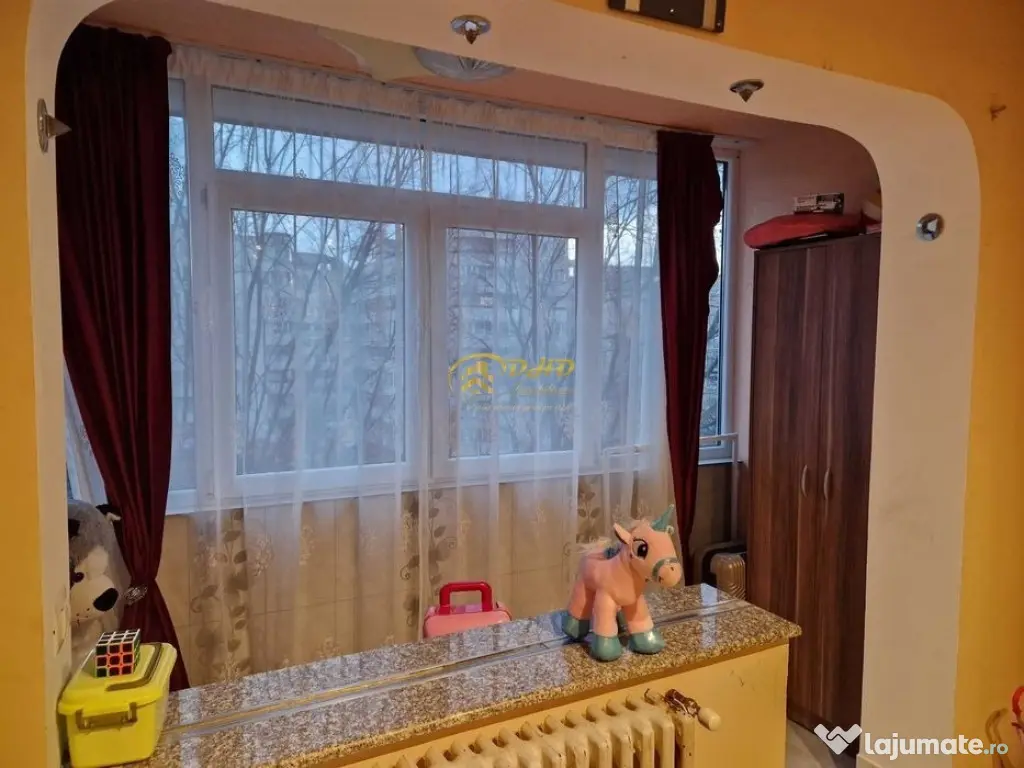 Apartament 3 camere - Gară 