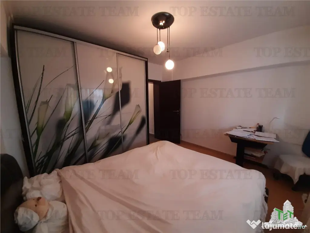 Universitatea Hyperion Calea -Calarasi cu loc de parcare