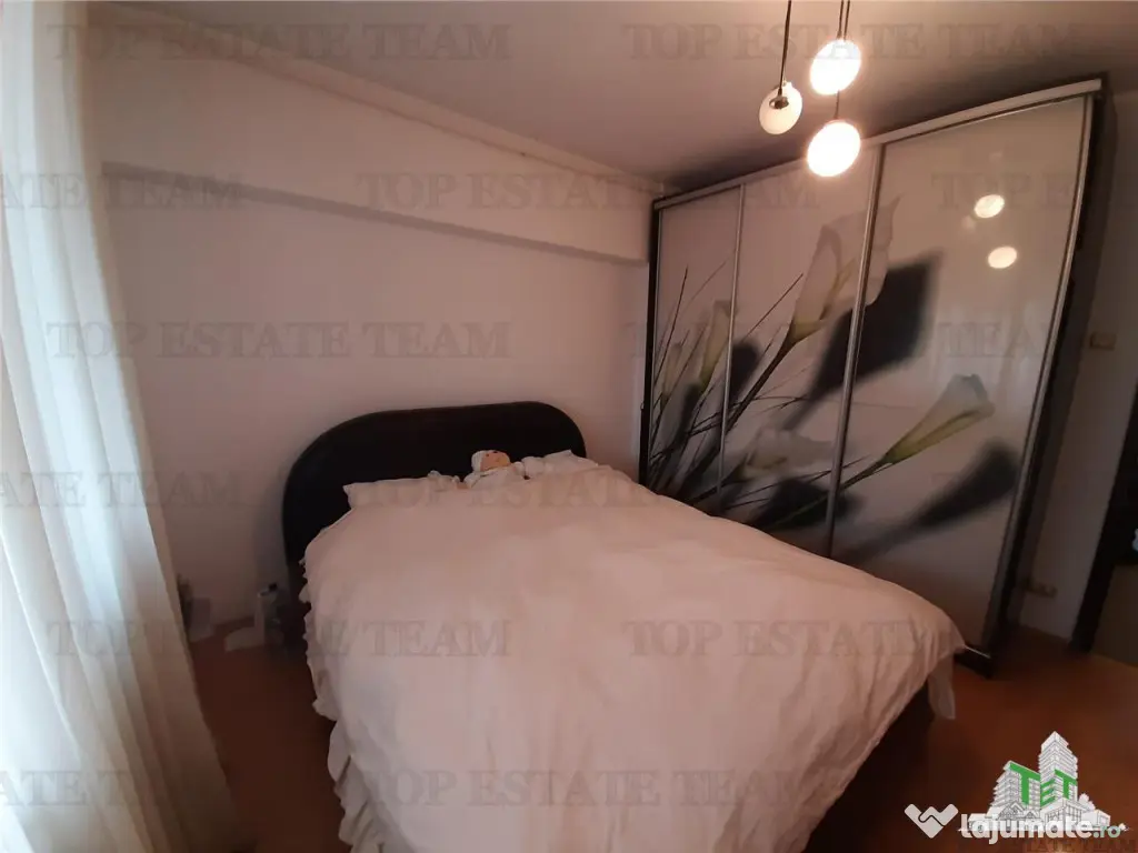 Universitatea Hyperion Calea -Calarasi cu loc de parcare