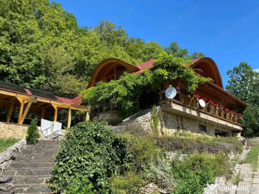 Domeniu exclusivist 17.000 mp | Vilă luxury cu piscină & S 