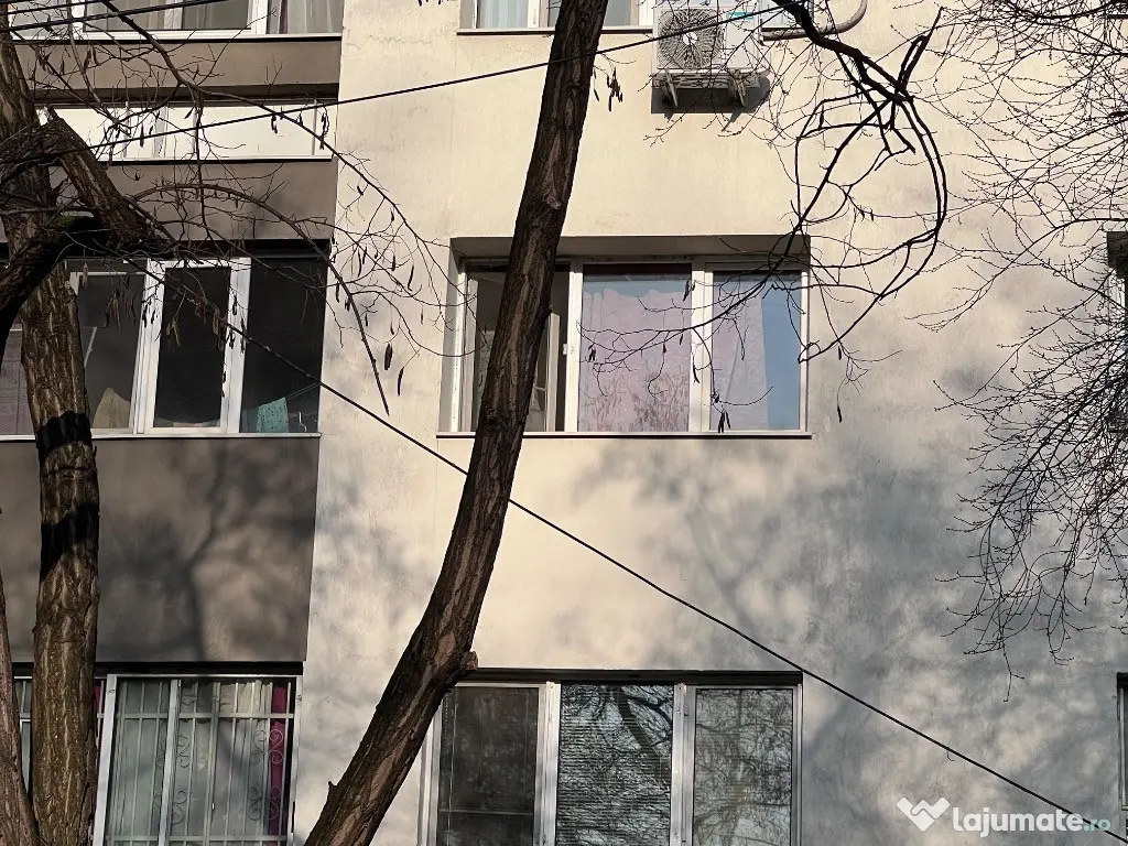 Vând apartament 2 camere 